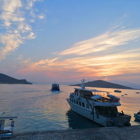 Annas Houses Chalki Town Quarto foto