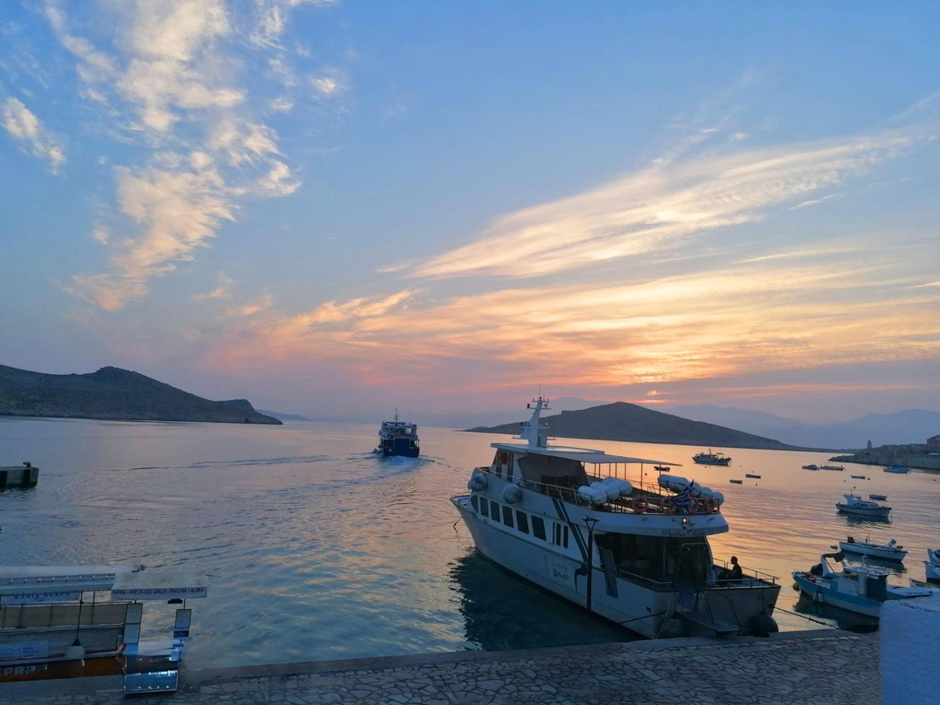 Annas Houses Chalki Town Quarto foto